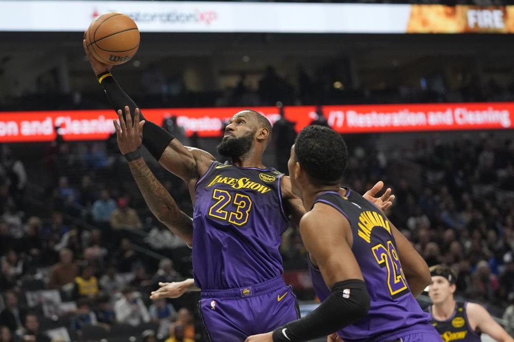 足球并不是 足球并不是