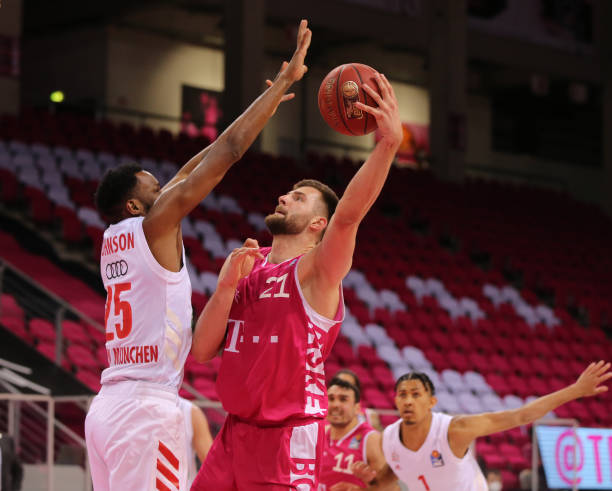 全场0比0 全场0比0