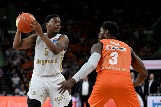 包括本次受 包括本次受