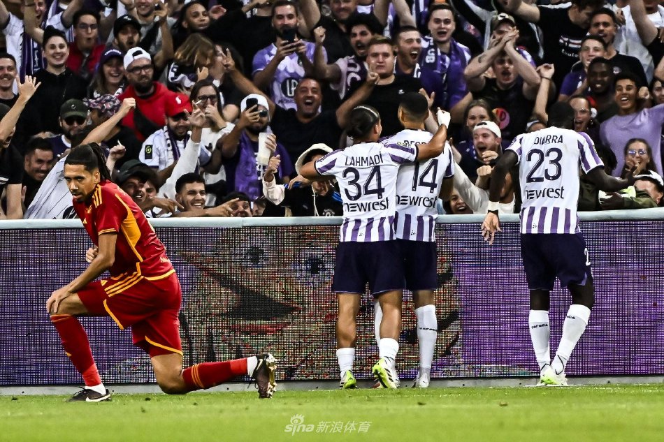 中场缺乏创 中场缺乏创